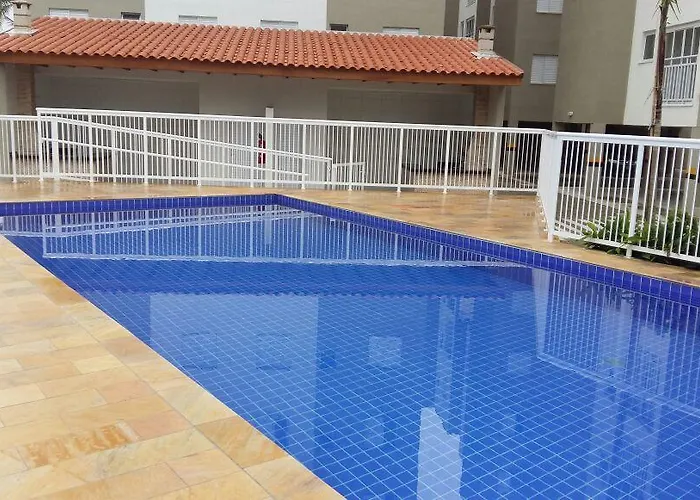 Apartamento em Condomínio Ubatuba